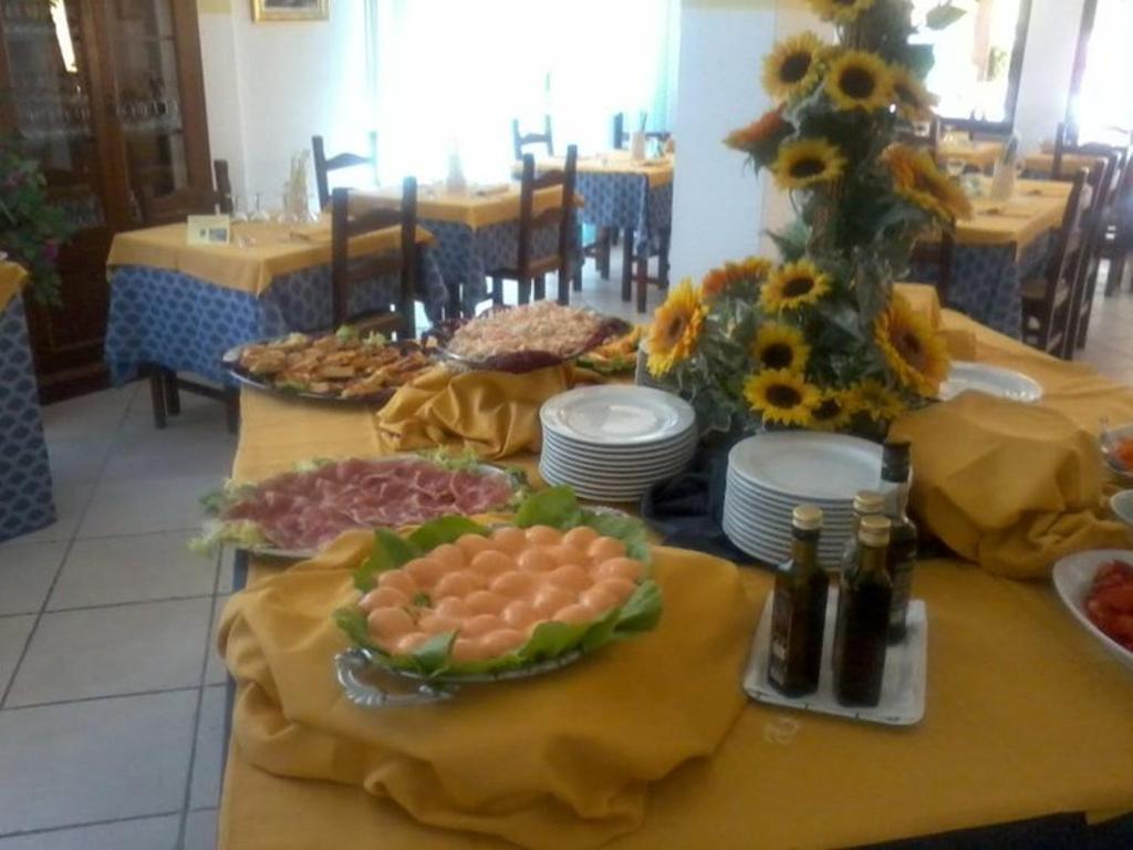 Hotel La Conchiglia Marciana Marina  Buitenkant foto